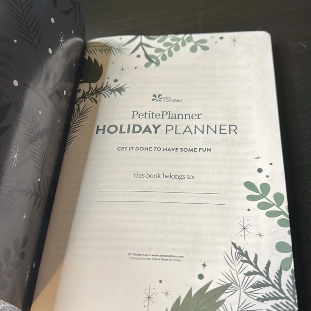 Erin Condren Winter 2021 Exclusive Holiday Petite Planner - Picture 3 of 7